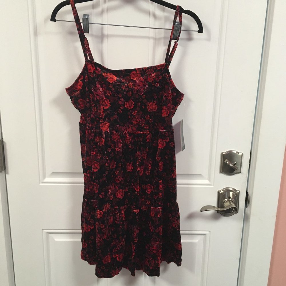 Women Wild Fable Spaghetti Strap Floral Red Crushed Velvet Mini Dress NWT  - M